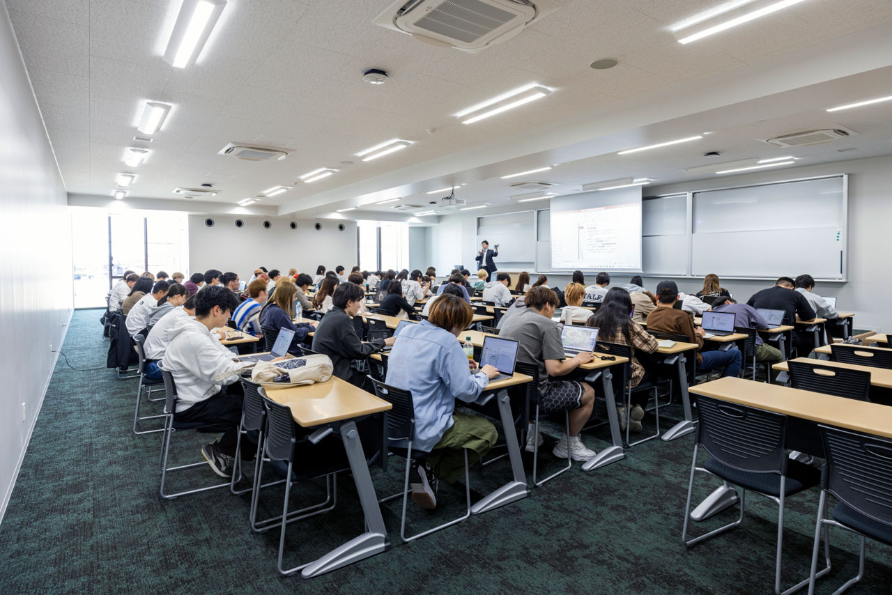 阪南大学 4号館 中教室・小教室
